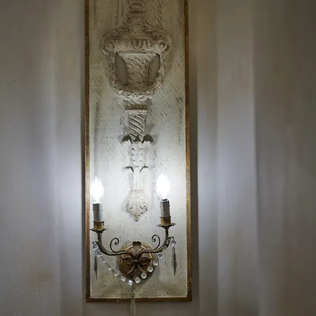 Leoni By Mmega Floransa