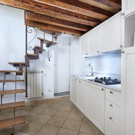 Leoni By Mmega Apartament